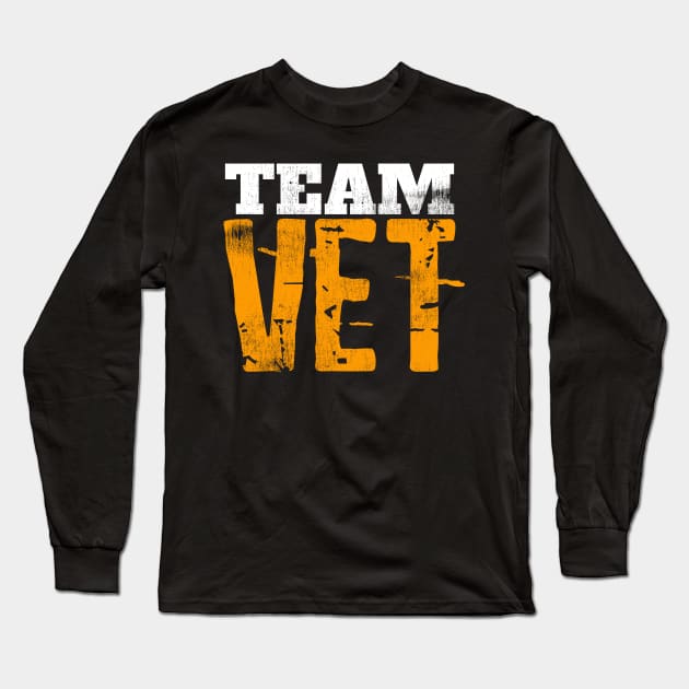 V.E.T. Shirt TEAM VET T-Shirt Distressed Long Sleeve T-Shirt by Swagazon